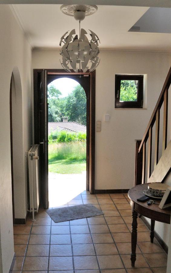 Suite Familiale Avec 2 Chambres Dans Une Villa - Quartier Vert Et Boise - 5 Kms De Namur Exteriér fotografie