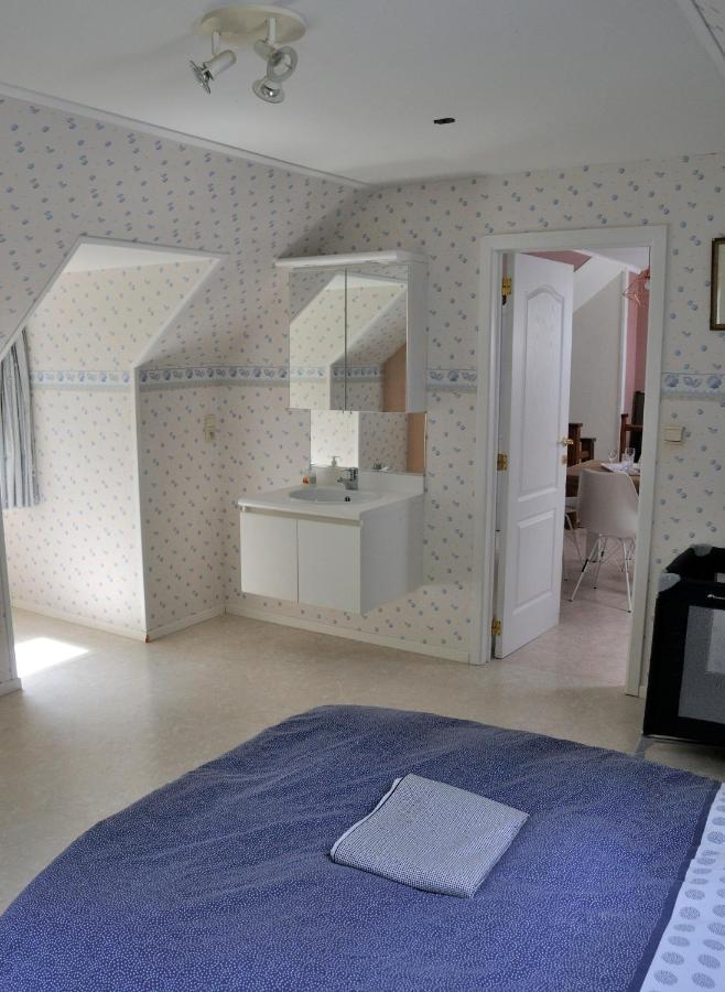 Suite Familiale Avec 2 Chambres Dans Une Villa - Quartier Vert Et Boise - 5 Kms De Namur Exteriér fotografie